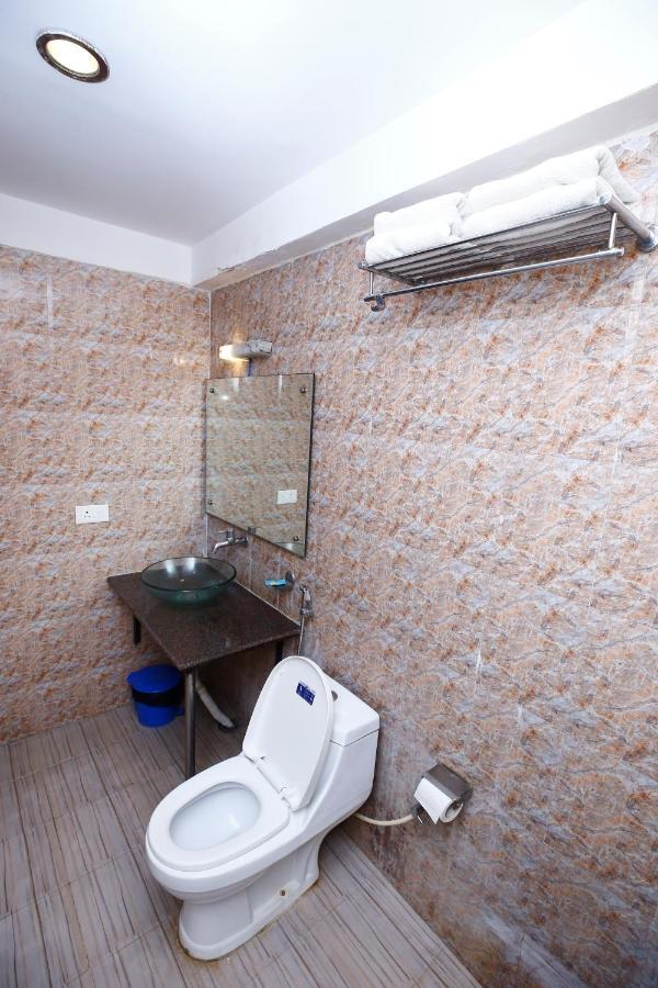 Capital Suites Bangalore Esterno foto