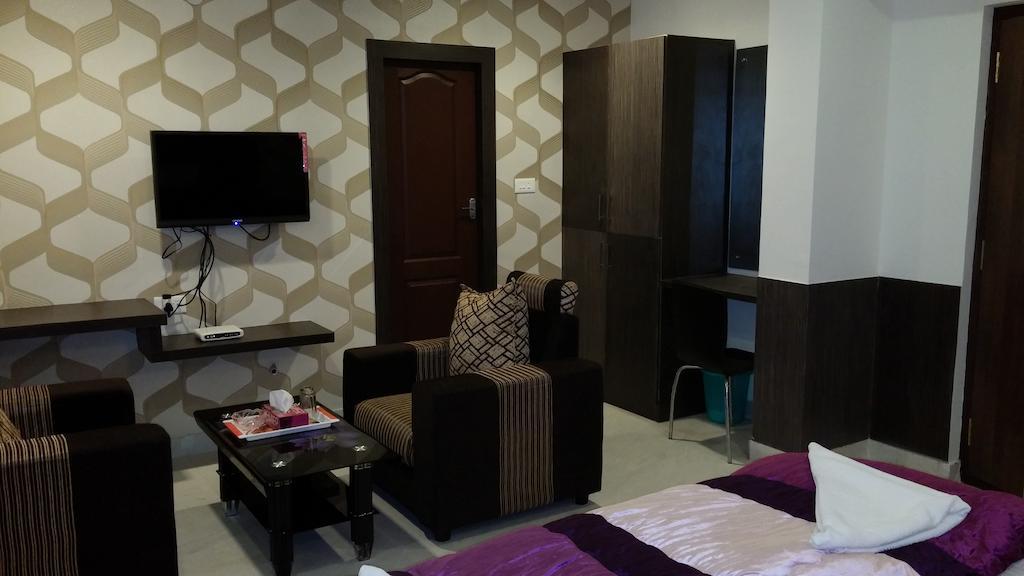 Capital Suites Bangalore Esterno foto