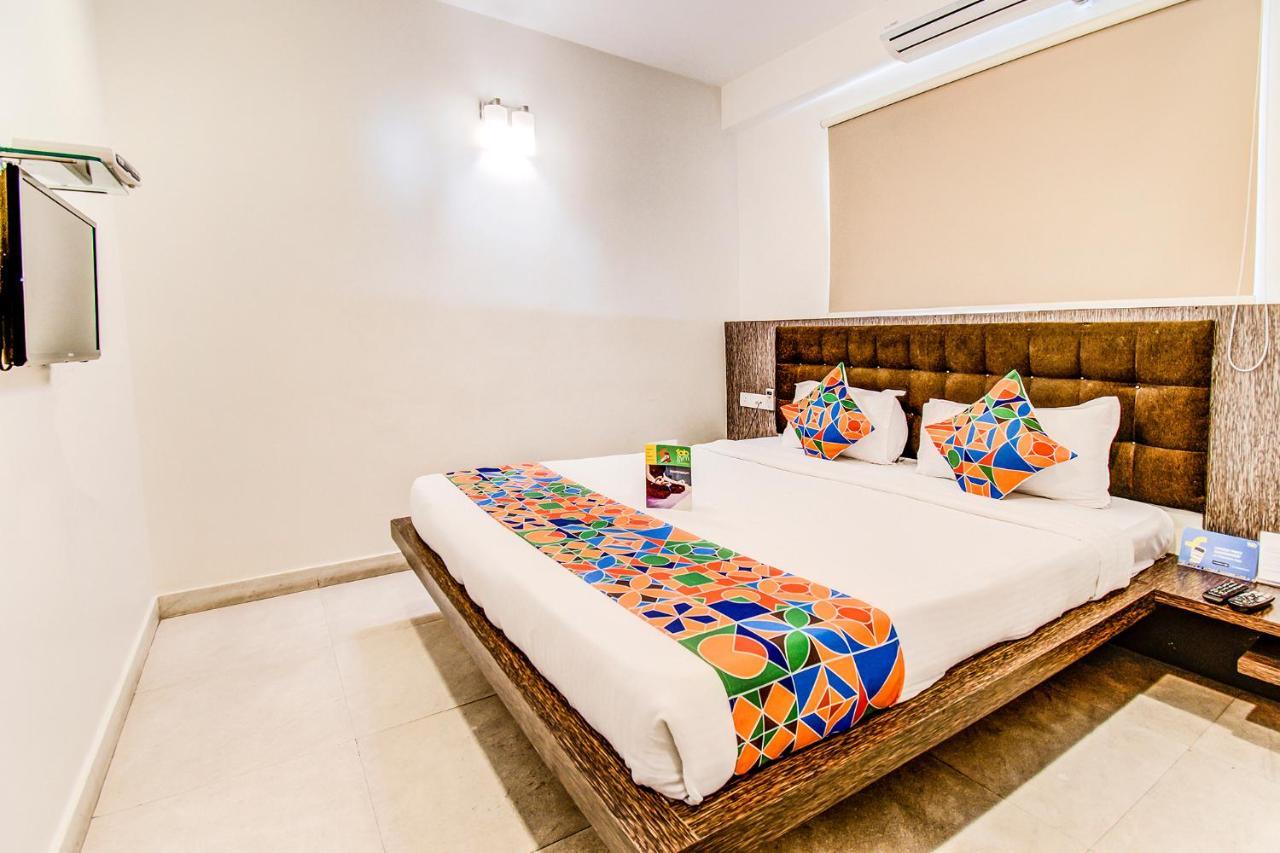 Capital Suites Bangalore Esterno foto