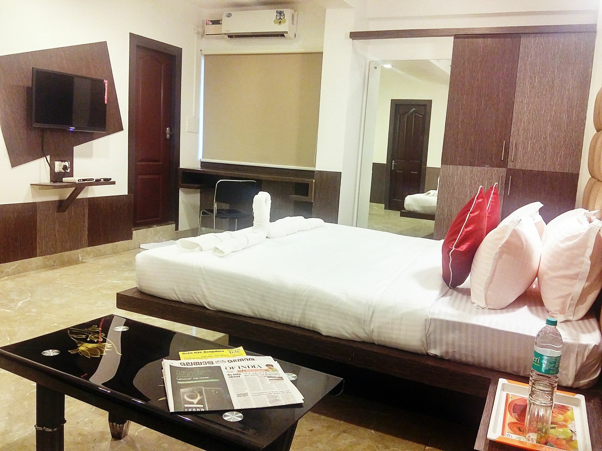 Capital Suites Bangalore Esterno foto