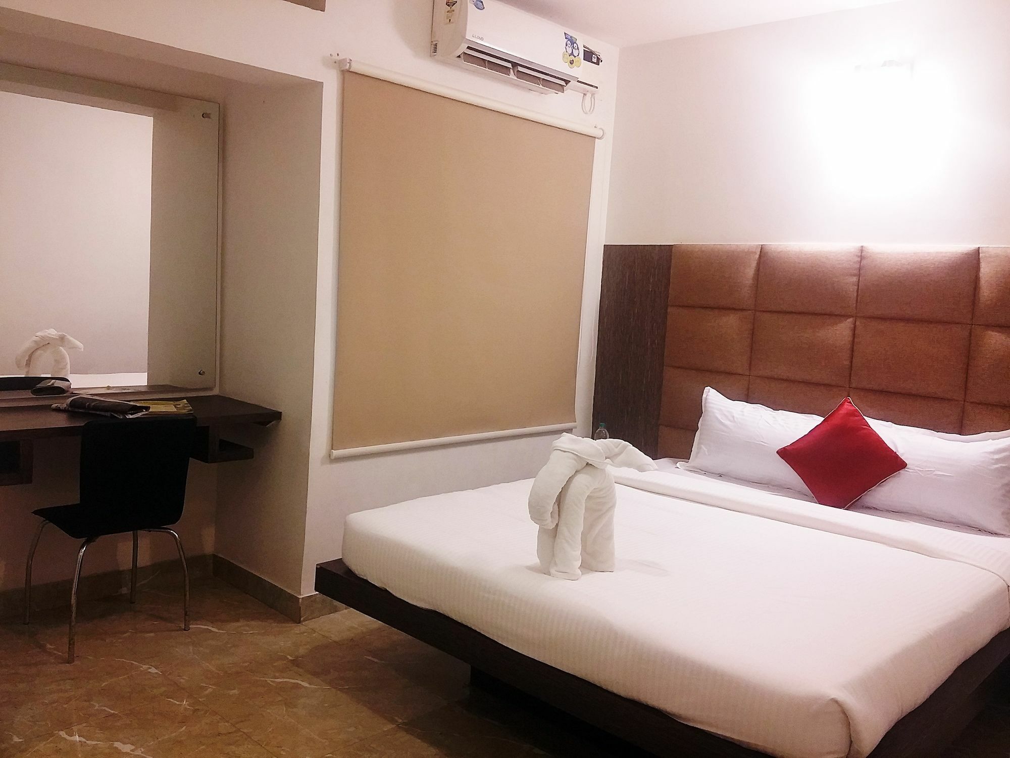 Capital Suites Bangalore Esterno foto