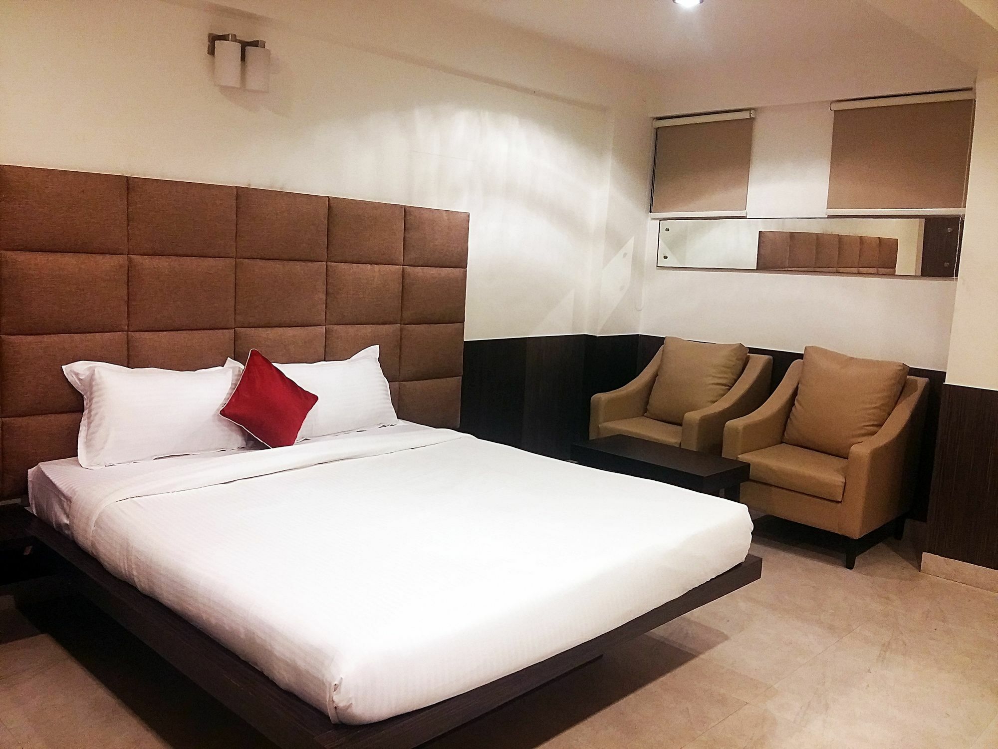 Capital Suites Bangalore Esterno foto