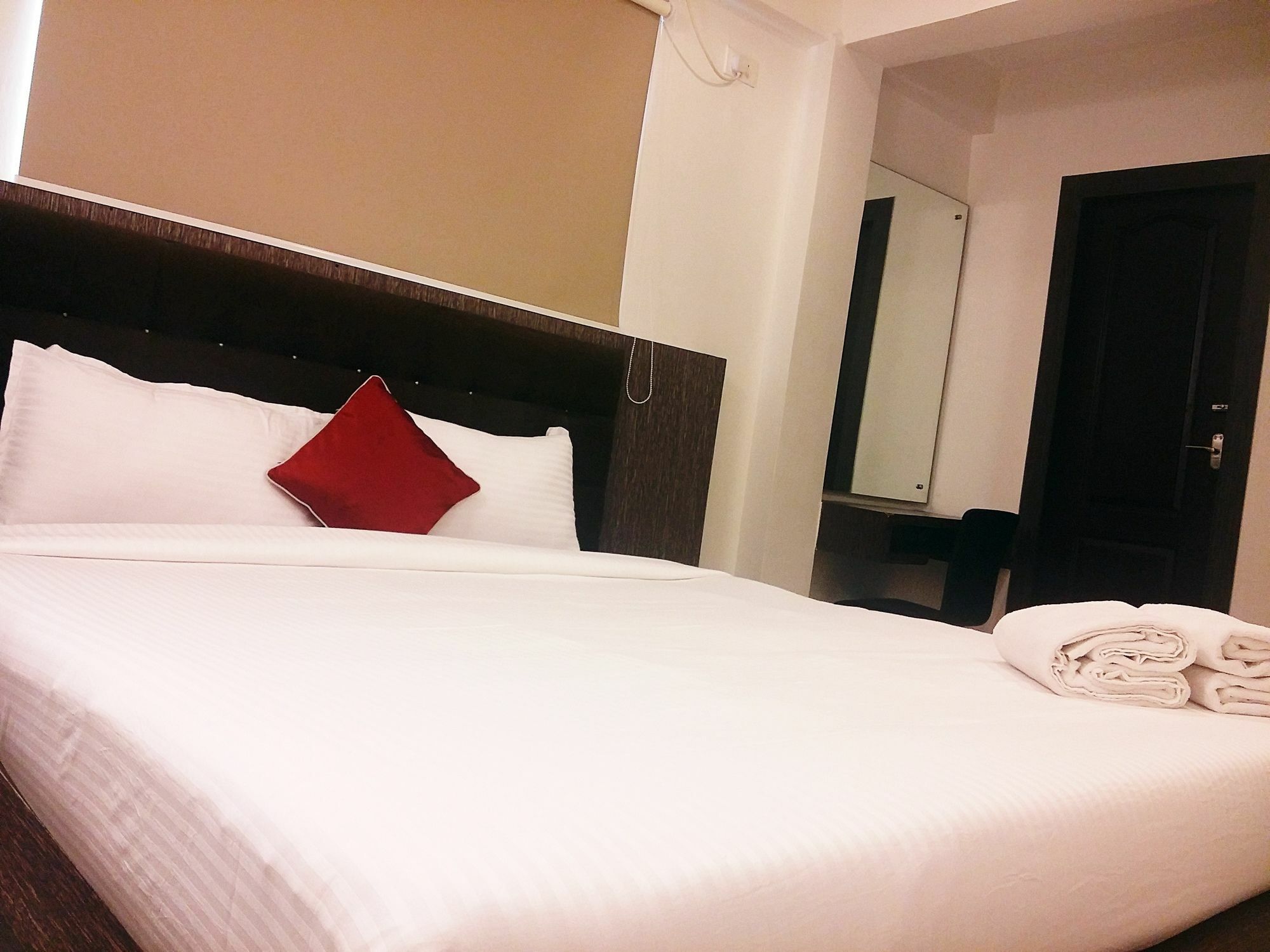 Capital Suites Bangalore Esterno foto